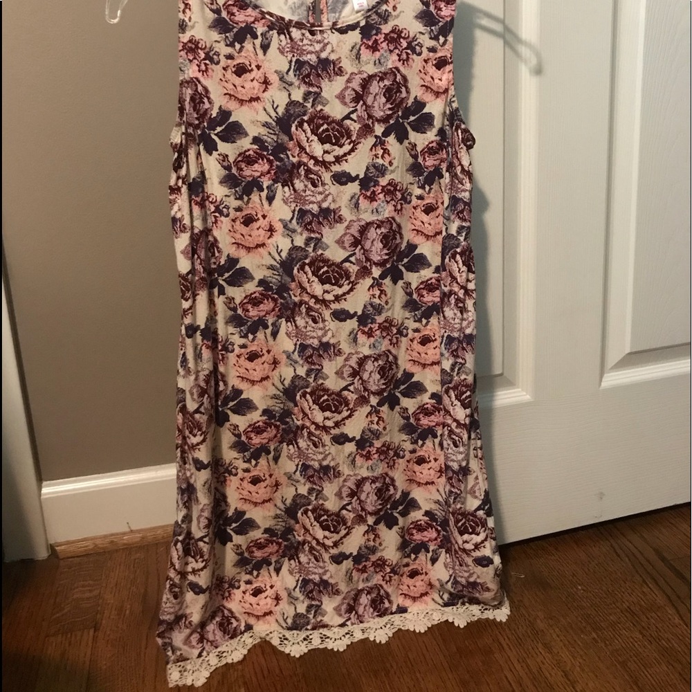 cotton floral dress with lace at the hem